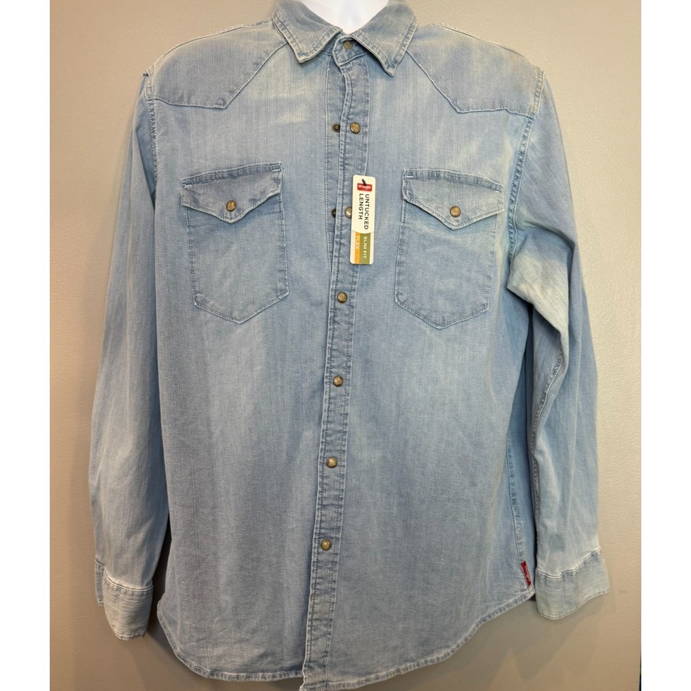 Wrangler Flex for Comfort Men's Large Light Wash Denim Western Snap Shirt Untuck